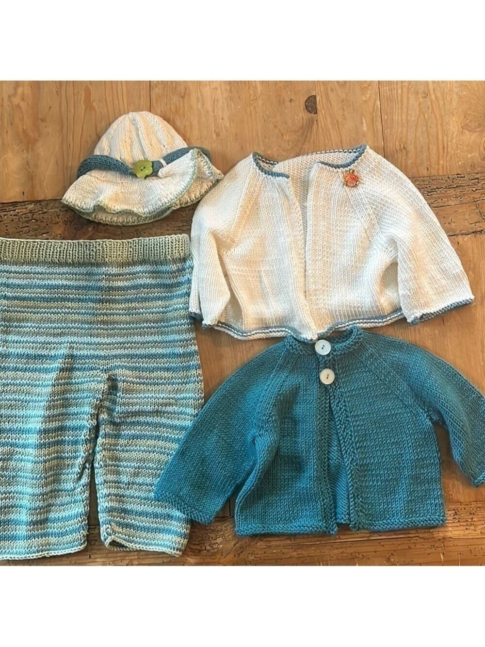 𝅺BEAUTIFUL Hand knit Infant Bundle Sweaters Pant Hat Blue Green Cream 3-6-12 M